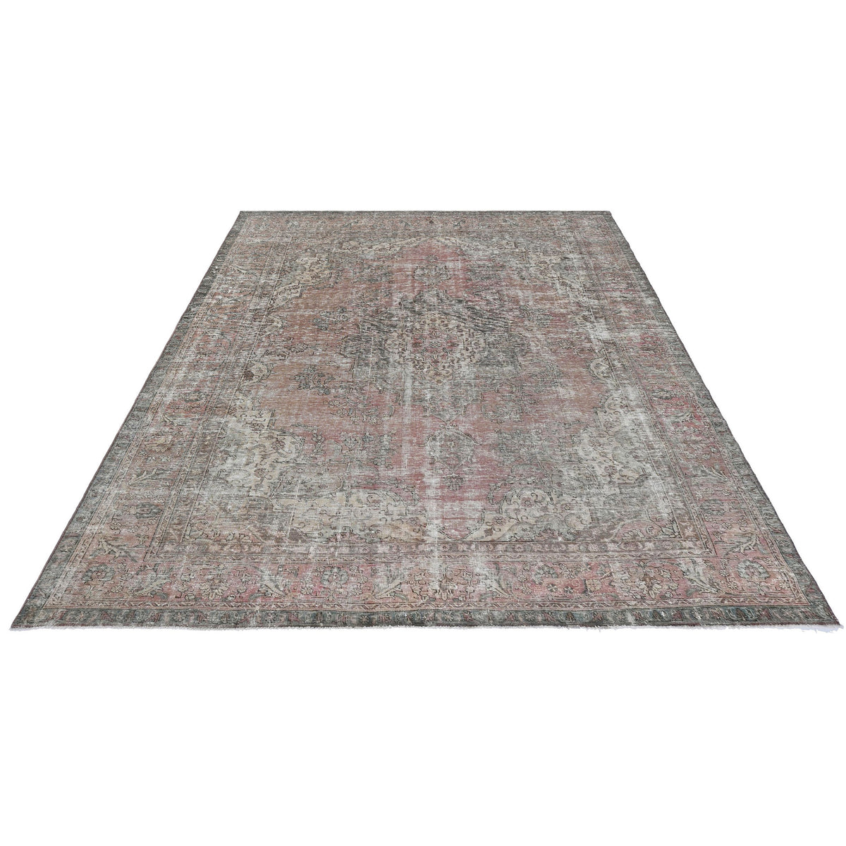 Eirene | 9'3" x 12'2"