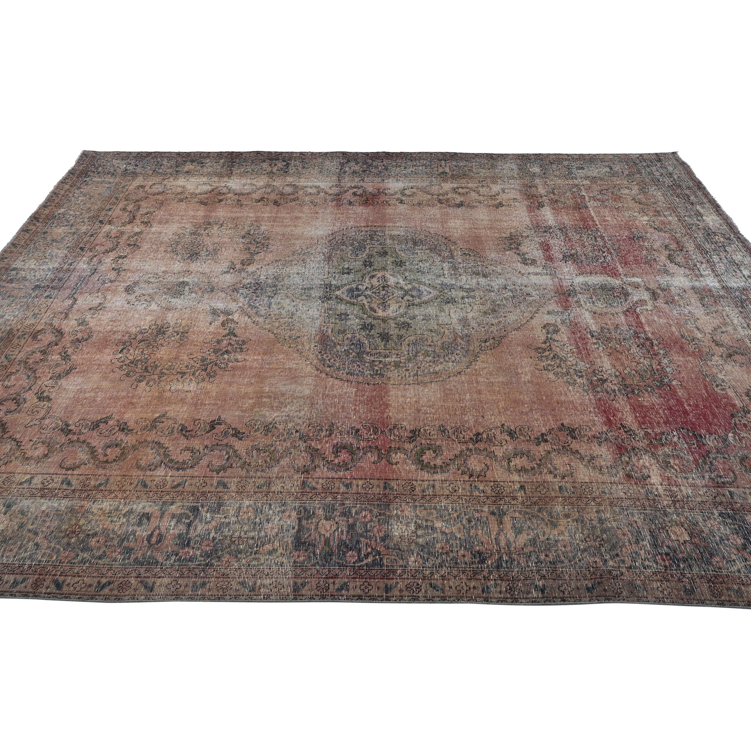 Quilla | 9'5" x 12'3"