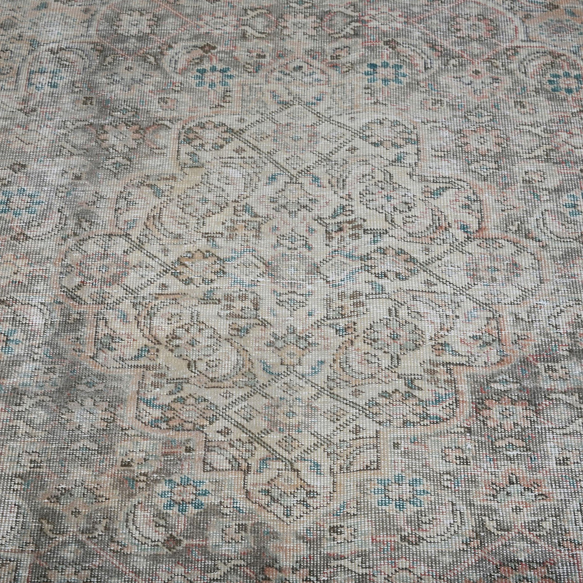 Willow | 9'3" x 12'3"