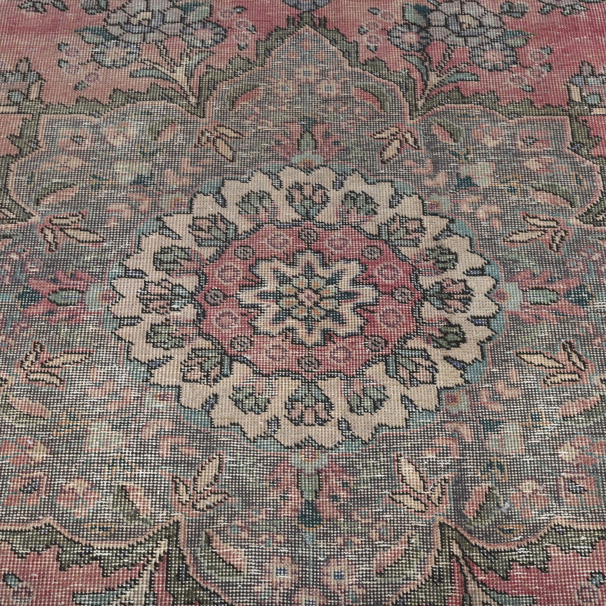 Larkspur | 6'5" x 9'4"