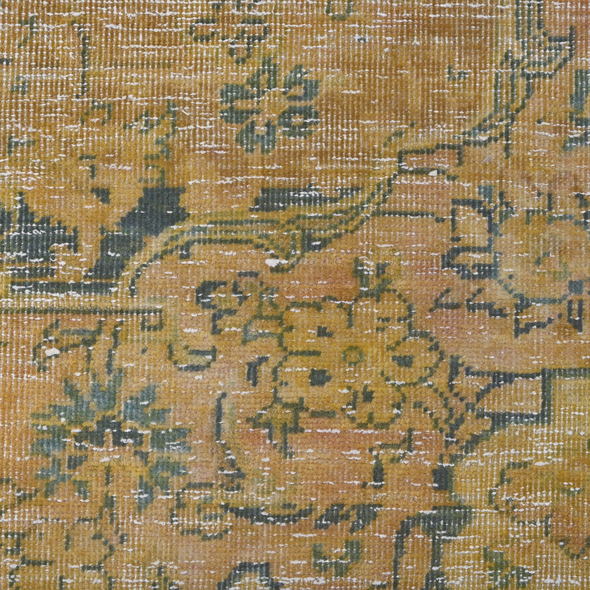 Opaline | 6'7" x 10'4"