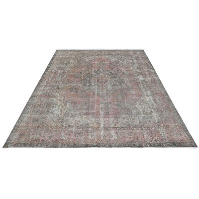 Eirene | 9'3" x 12'2"