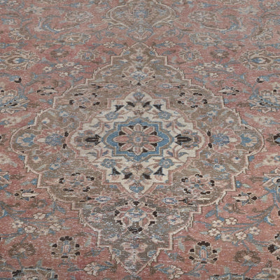 Zaria | 8'0" x 10'5"